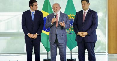 Lula entrega PEC da Segurança a Hugo e Alcolumbre
