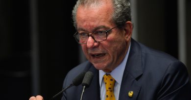 “PSDB do Brasil inteiro reagiu contra apoio a anistia”, diz José Aníbal