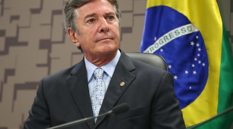 Defesa aguarda resposta de presídio sobre garantias para saúde de Collor